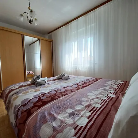 End Of August With Your Family In Zadar! Apartament